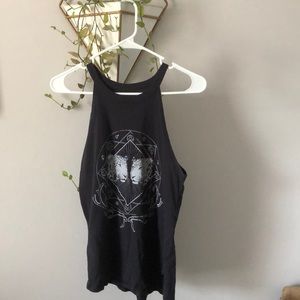 Lioness shirt size large